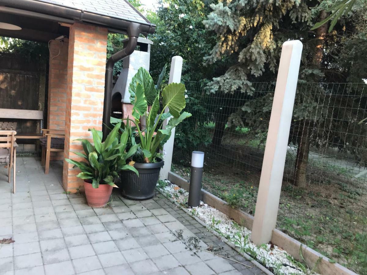 Studio Apartman Park Galerija Apartment Osijek Luaran gambar